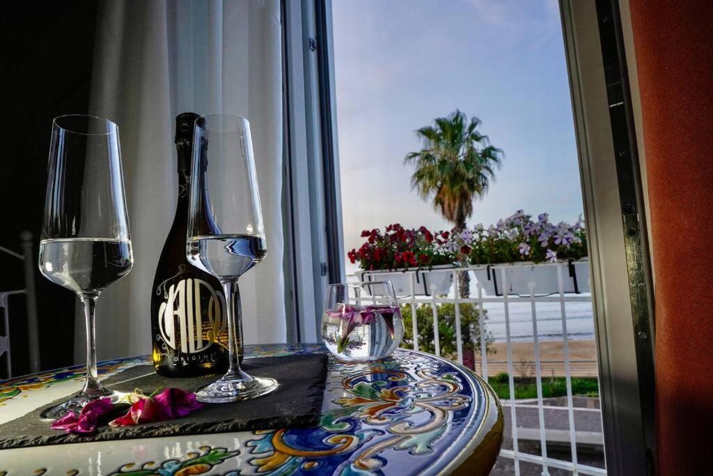Aquamar Bed And Breakfast Crotone Eksteriør bilde