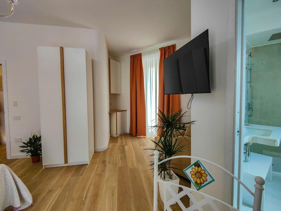 Aquamar Bed And Breakfast Crotone Eksteriør bilde