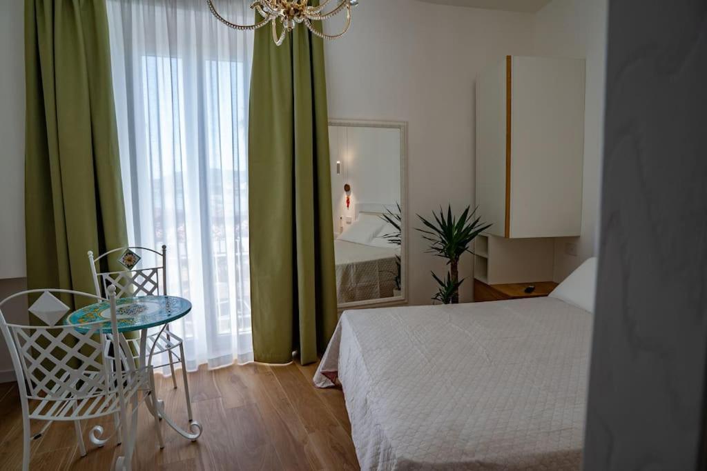 Aquamar Bed And Breakfast Crotone Eksteriør bilde