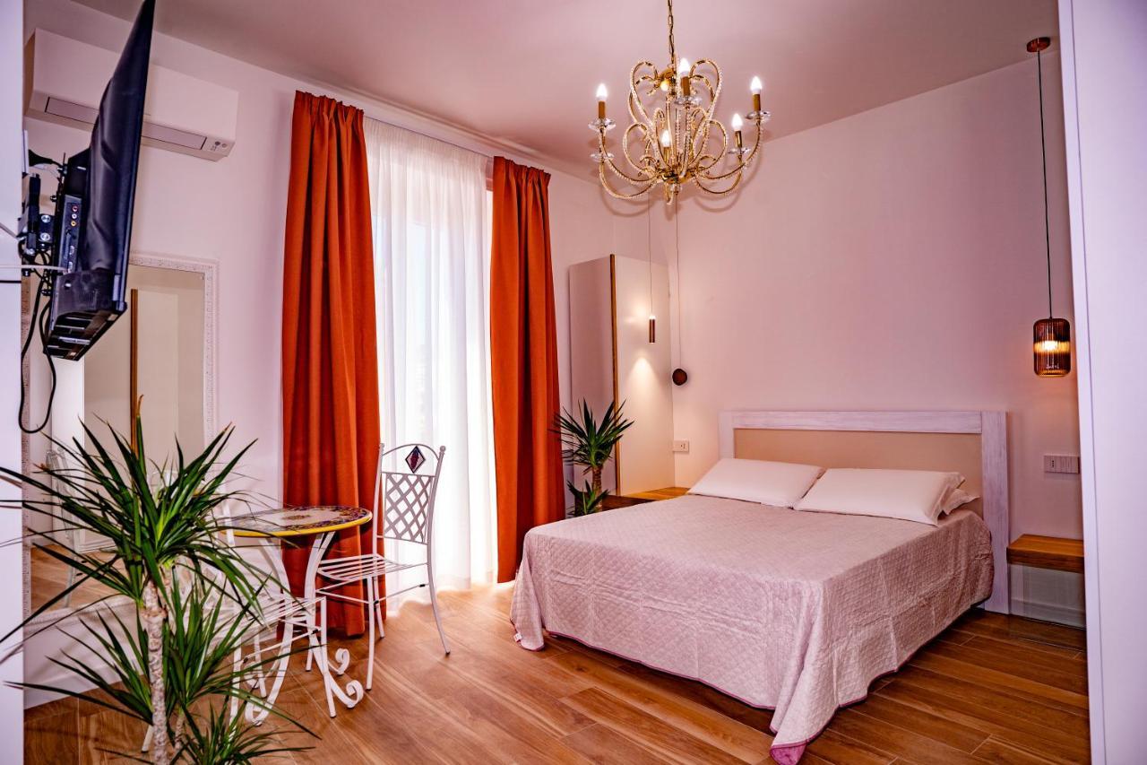 Aquamar Bed And Breakfast Crotone Eksteriør bilde