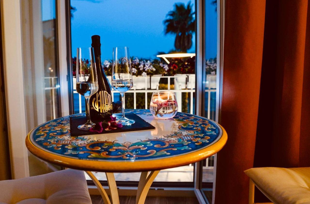 Aquamar Bed And Breakfast Crotone Eksteriør bilde