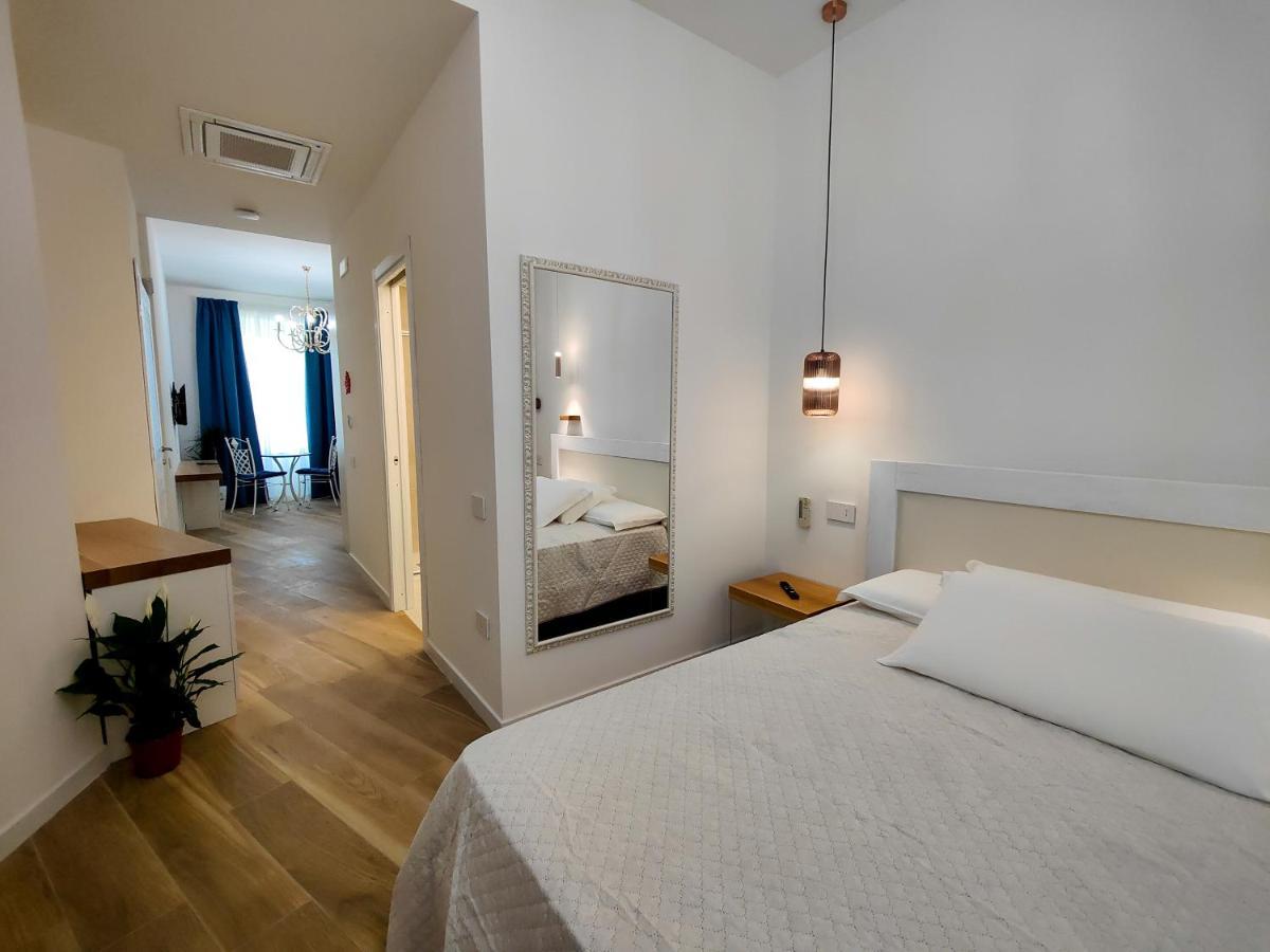Aquamar Bed And Breakfast Crotone Eksteriør bilde